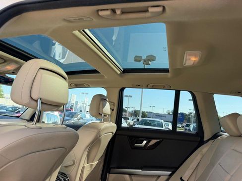 Used 2015 Mercedes-Benz GLK 350 2WD image 10