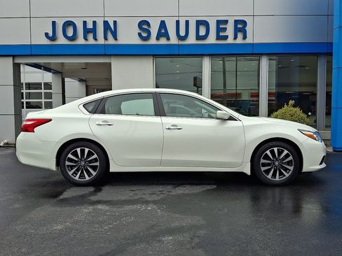 Used 2017 Nissan Altima 2.5 SV FWD image 7