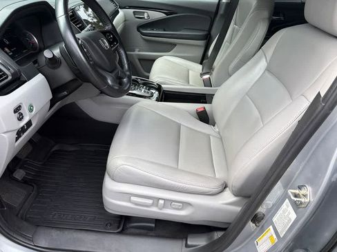 Used 2021 Honda Pilot Touring image 10