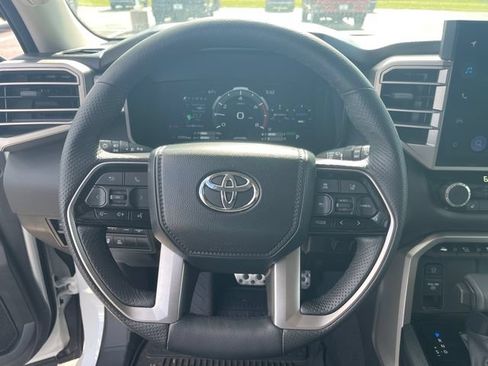 Used 2024 Toyota Sequoia SR5 w/ SR5 Premium Package AWD/4WD image 18