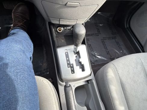 Used 2010 Hyundai Elantra GLS FWD image 15
