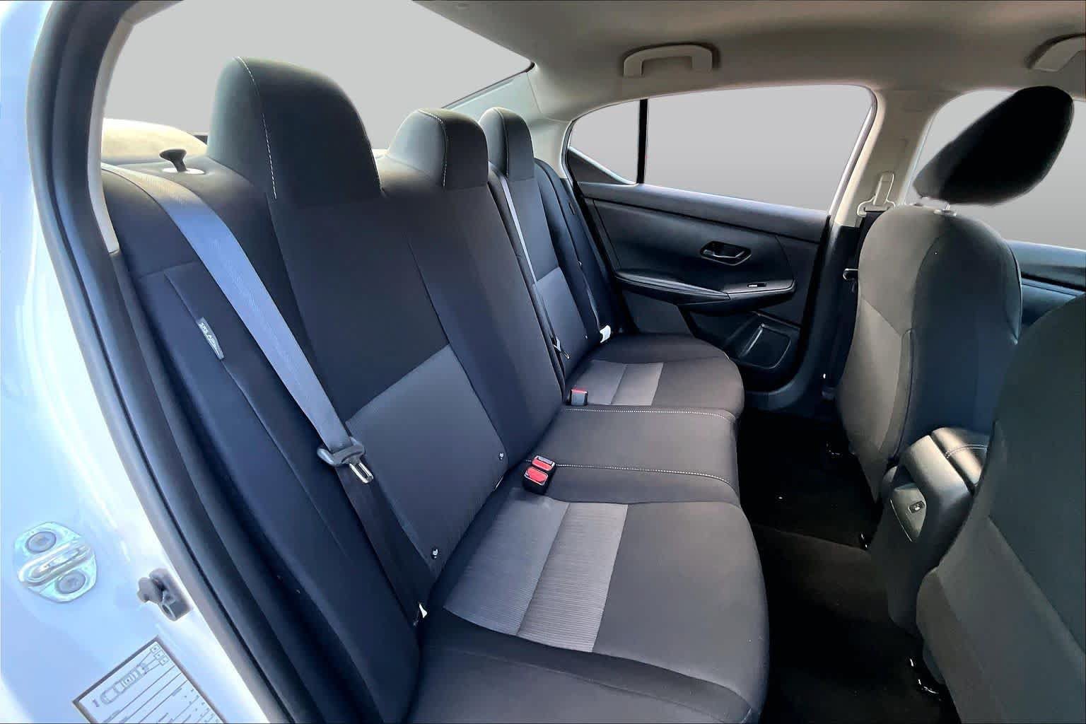 Used 2025 Nissan Sentra SV FWD image 19