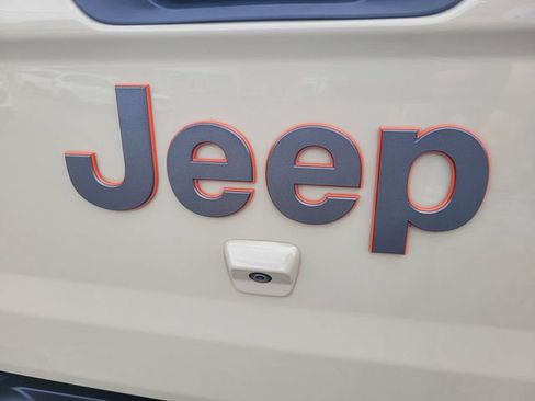 Used 2022 Jeep Gladiator Mojave w/ LED Lighting Group AWD/4WD image 10