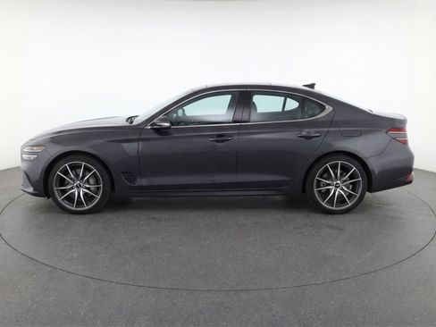 Used 2025 Genesis G70 2.5T image 5