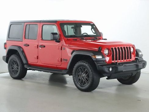 Used 2024 Jeep Wrangler Unlimited Sport AWD/4WD image 11