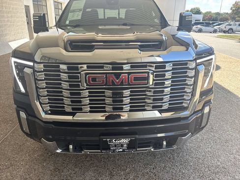 Certified 2025 GMC Sierra 2500 Denali w/ Denali Reserve Package AWD/4WD image 32