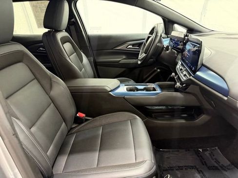 New 2026 Chevrolet Equinox EV LT image 14