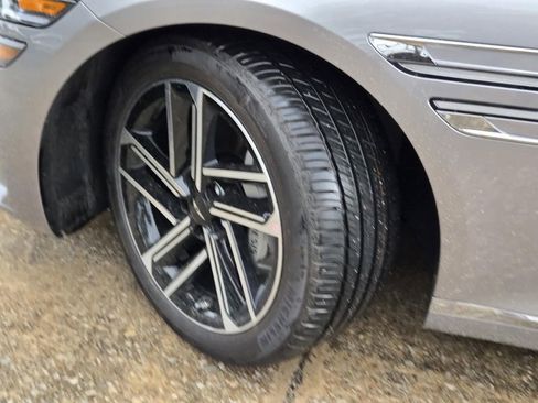 New 2025 Genesis G80 2.5T Advanced image 8