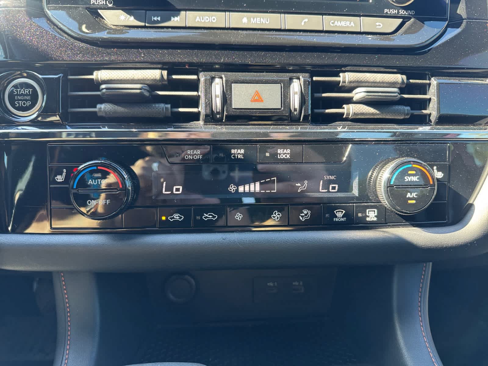 Used 2024 Nissan Pathfinder Rock Creek AWD/4WD image 17