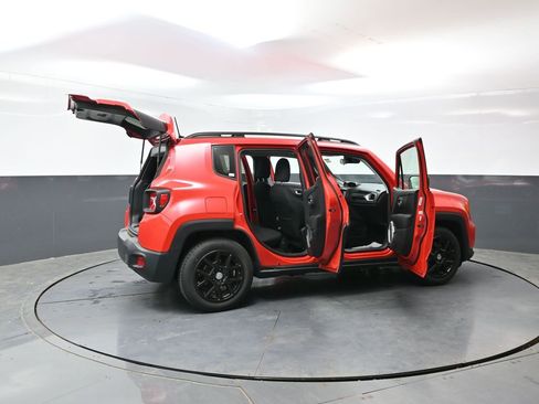 Used 2020 Jeep Renegade Latitude FWD image 58