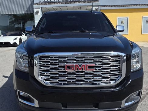 Used 2018 GMC Yukon Denali w/ Denali Ultimate Package AWD/4WD image 3