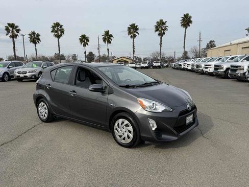 Used 2016 Toyota Prius C One image 11