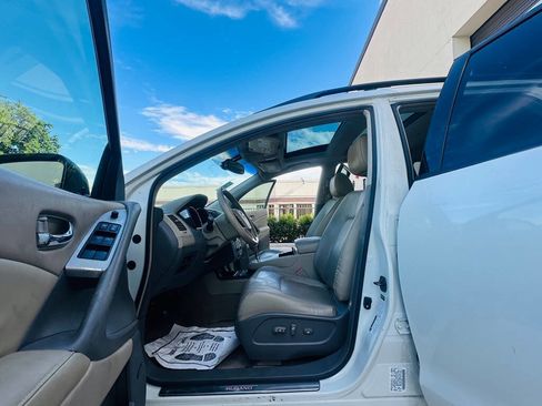 Used 2009 Nissan Murano SL w/ Technology Pkg FWD image 12