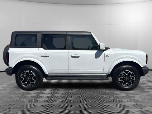 Used 2023 Ford Bronco Outer Banks AWD/4WD image 6