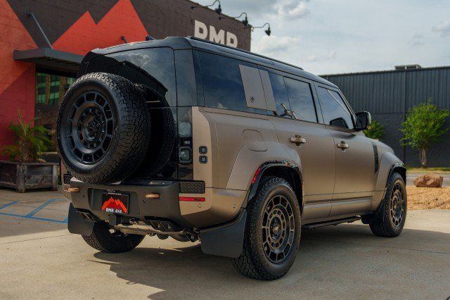 Used 2026 Land Rover Defender 110 OCTA AWD/4WD image 5