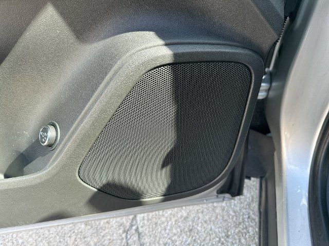 Used 2019 Chevrolet Blazer LT FWD image 27