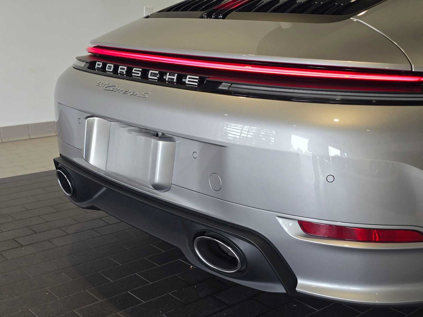 Used 2025 Porsche 911 Carrera S RWD image 14