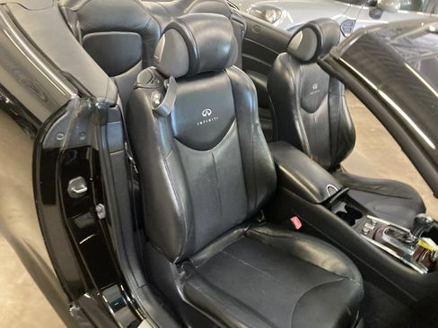 Used 2013 INFINITI G37 Convertible w/ Premium Pkg RWD image 38