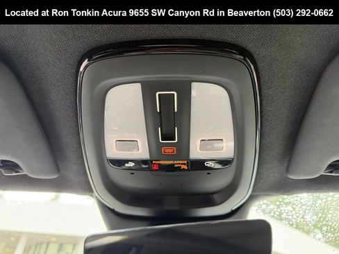 Used 2024 Volvo XC40 B5 Core image 27