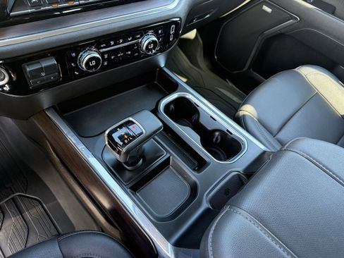 Used 2024 GMC Sierra 1500 SLT image 20