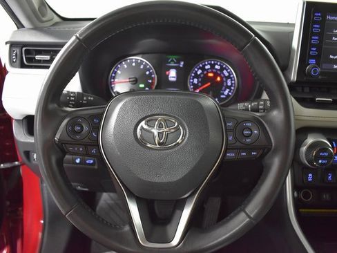 Used 2019 Toyota RAV4 XLE Premium image 13
