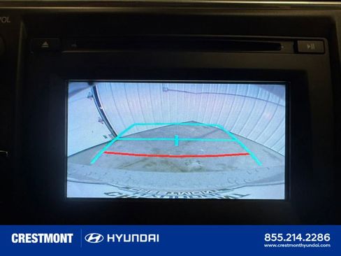 Used 2016 Toyota Camry LE image 33