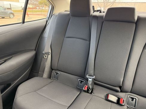 Used 2025 Toyota Corolla LE image 39