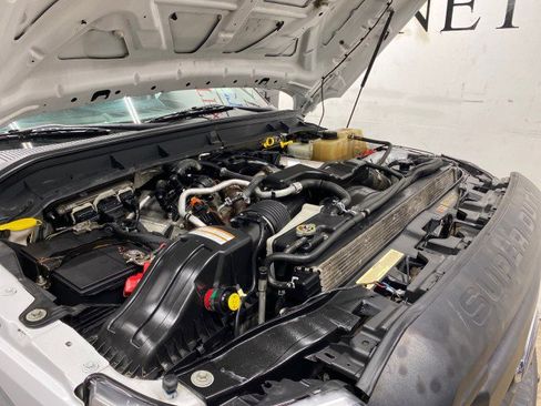 Used 2015 Ford F550 2WD Regular Cab Super Duty image 34