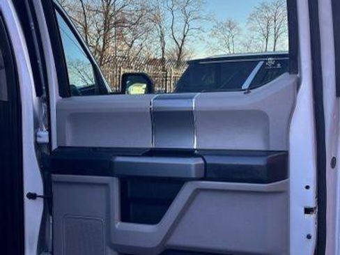 Used 2018 Ford F150 XLT w/ Equipment Group 302A Luxury image 17