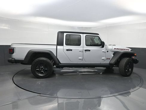 Used 2022 Jeep Gladiator Mojave AWD/4WD image 42