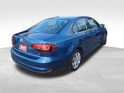 Used 2017 Volkswagen Jetta S FWD image 4
