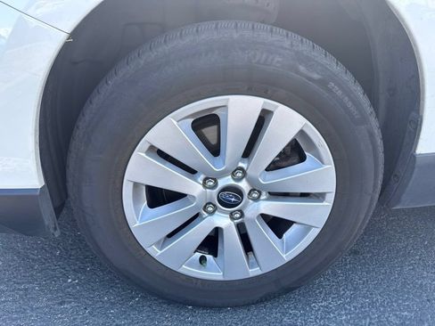 Used 2017 Subaru Outback 2.5i Premium AWD/4WD image 8