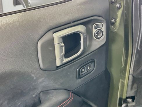Used 2023 Jeep Gladiator Rubicon w/ LED Lighting Group AWD/4WD image 18