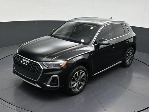 Used 2023 Audi Q5 2.0T Premium Plus w/ Premium Plus Package AWD/4WD image 14