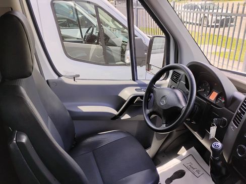 Used 2017 Mercedes-Benz Sprinter 2500 w/ Driver Comfort Package image 65