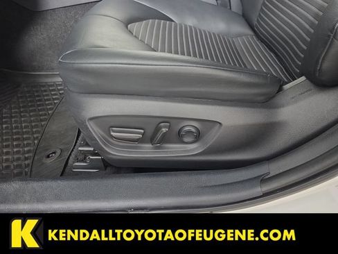 Used 2022 Toyota Camry SE FWD image 25