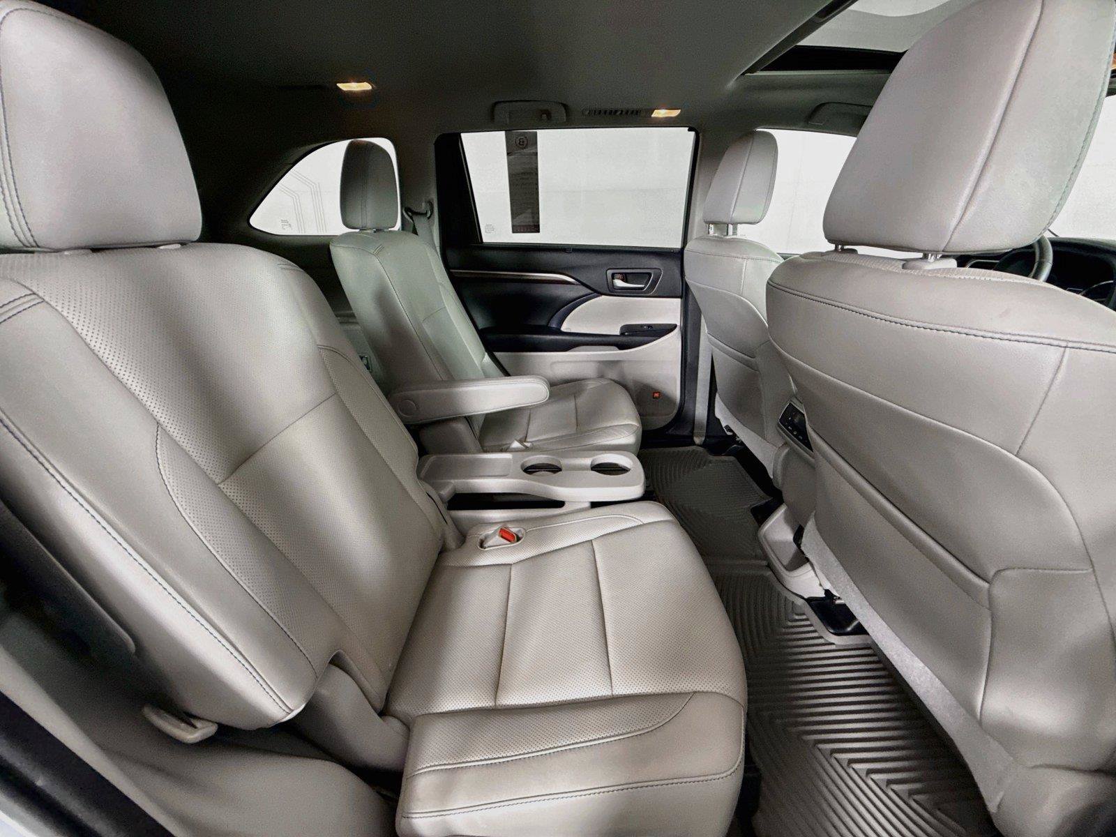 Used 2015 Toyota Highlander Limited FWD image 44