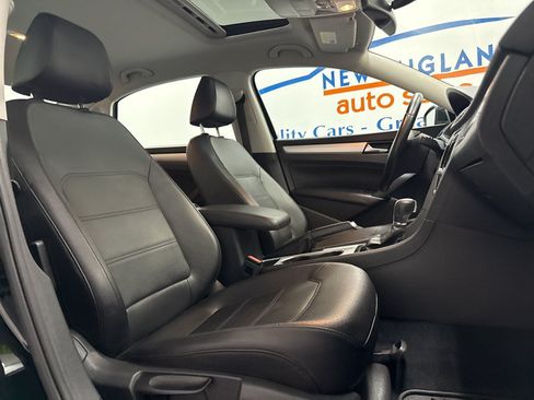 Used 2013 Volkswagen Passat 2.5 SE FWD image 16