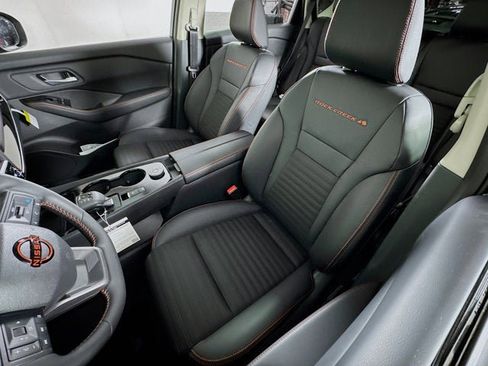 New 2026 Nissan Rogue SV AWD/4WD image 18