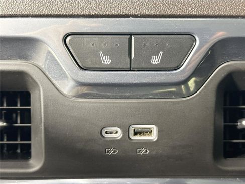 Used 2024 GMC Sierra 1500 SLT w/ SLT Premium Plus Package image 39