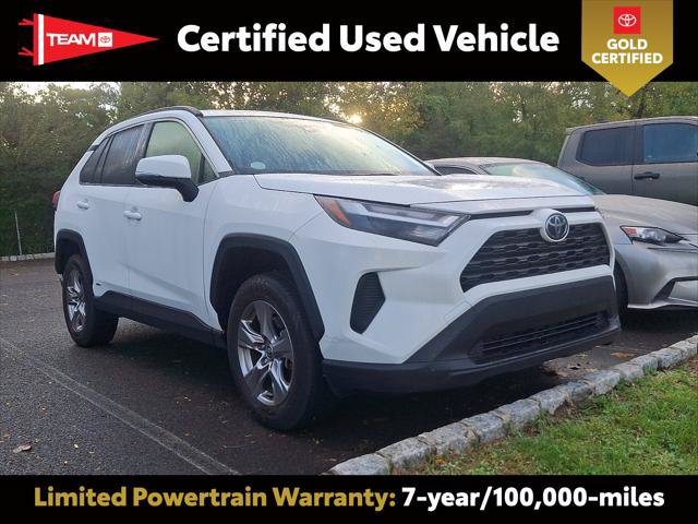 Certified 2025 Toyota RAV4 LE AWD/4WD image 1