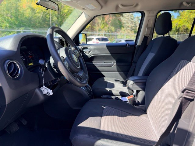Used 2013 Jeep Patriot Sport AWD/4WD image 6