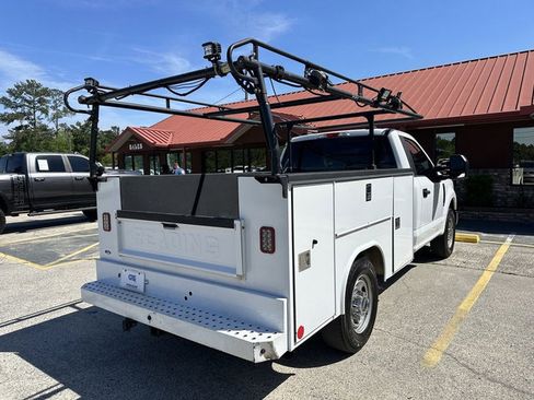 Used 2021 Ford F250 XL w/ Power Equipment Group image 5