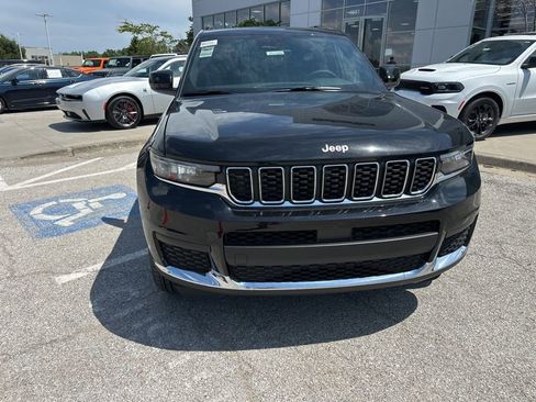 New 2025 Jeep Grand Cherokee L Laredo w/ Luxury Tech Group I AWD/4WD image 9