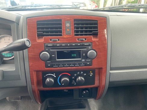 Used 2005 Dodge Dakota SLT image 58