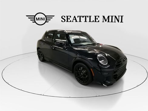 New 2026 MINI Cooper S image 2