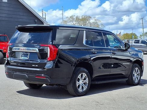 Used 2022 GMC Yukon SLE image 7