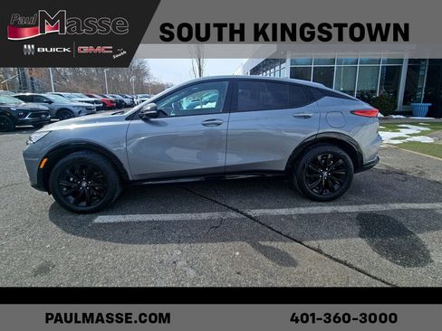 Used 2024 Buick Envista Sport Touring w/ Convenience I Package image 4