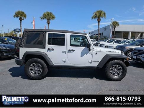 Used 2018 Jeep Wrangler Unlimited Rubicon AWD/4WD image 2