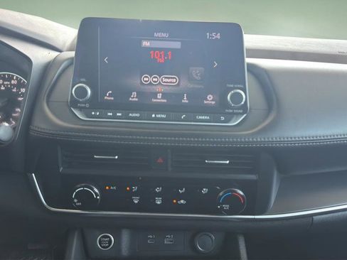 Used 2023 Nissan Rogue S AWD/4WD image 8